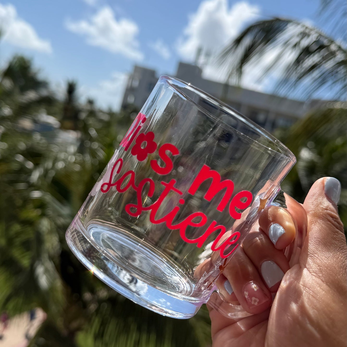 Taza "Dios me sostiene" | Regalo Día de las Madres | Vidrio 12 oz — Konfetti