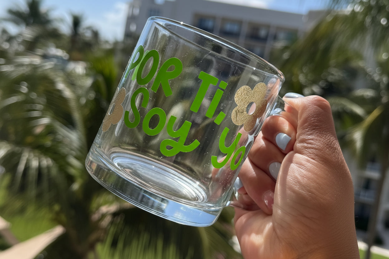 Taza "Por ti, soy yo" | Regalo para Mamá Día de las Madres | Vidrio 12 oz — Konfetti