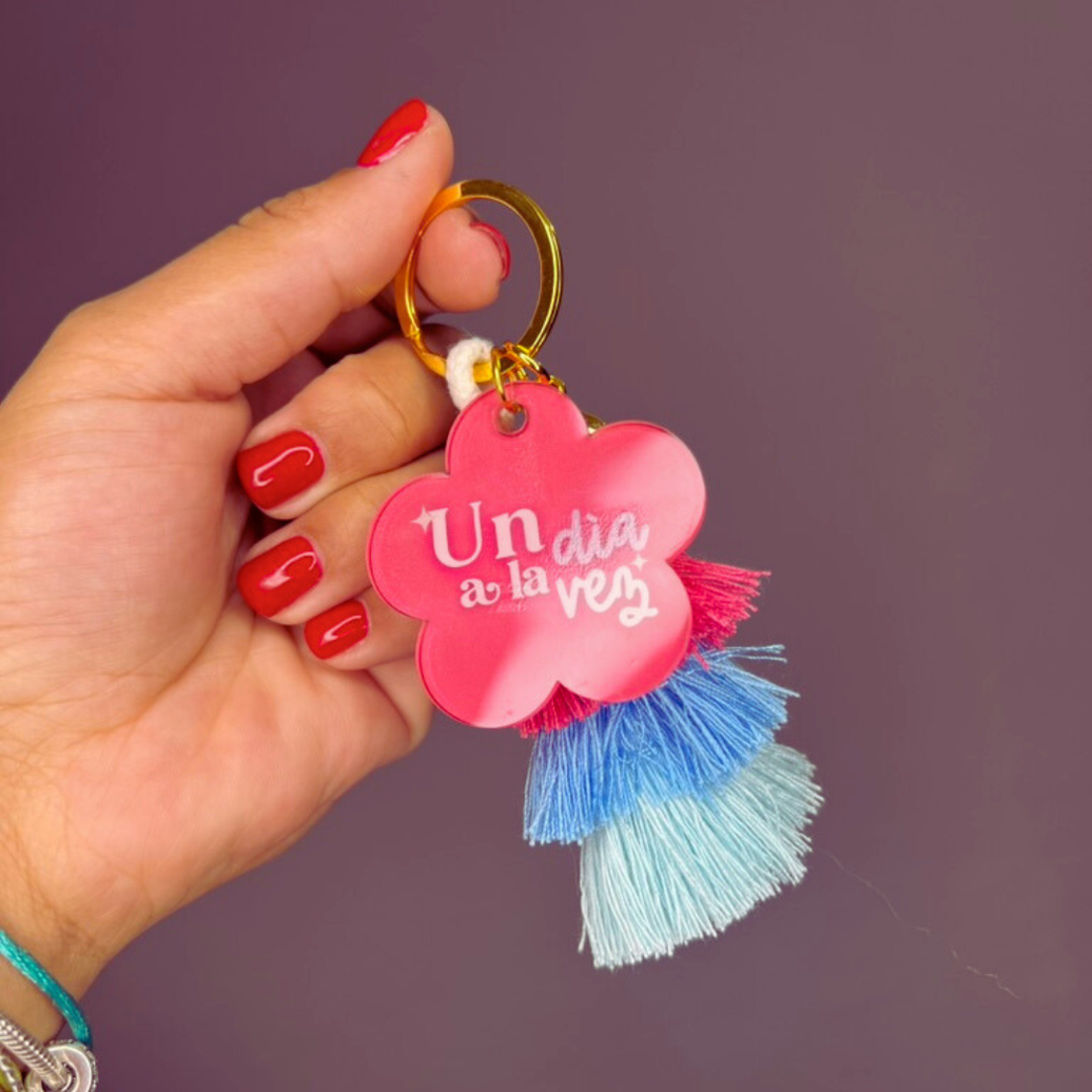 Un día a la vez Keychain
