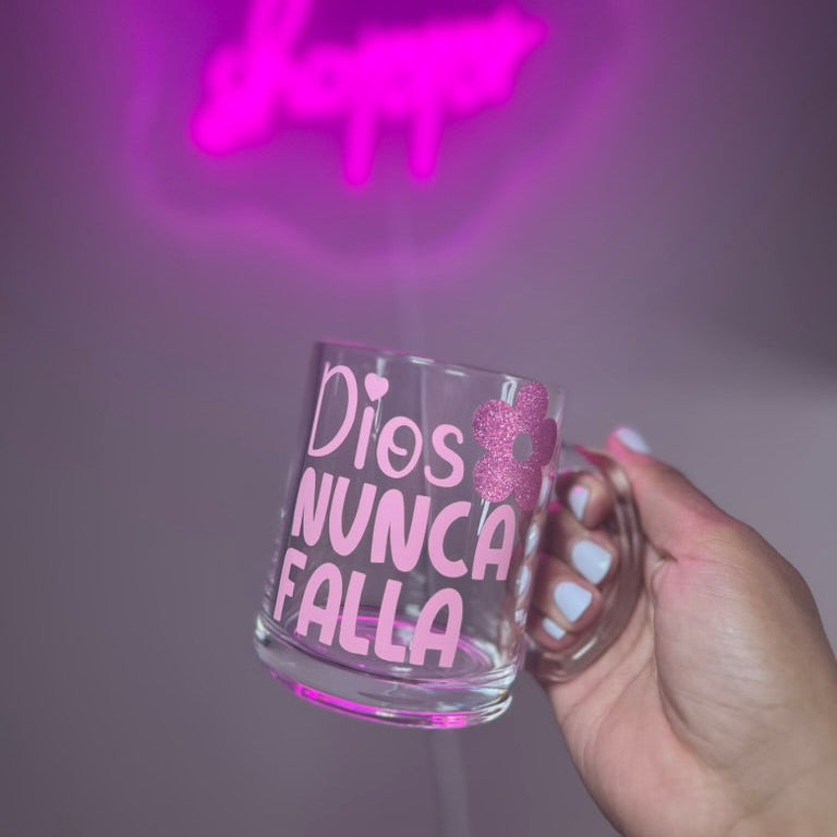 Dios Nunca Falla Mug