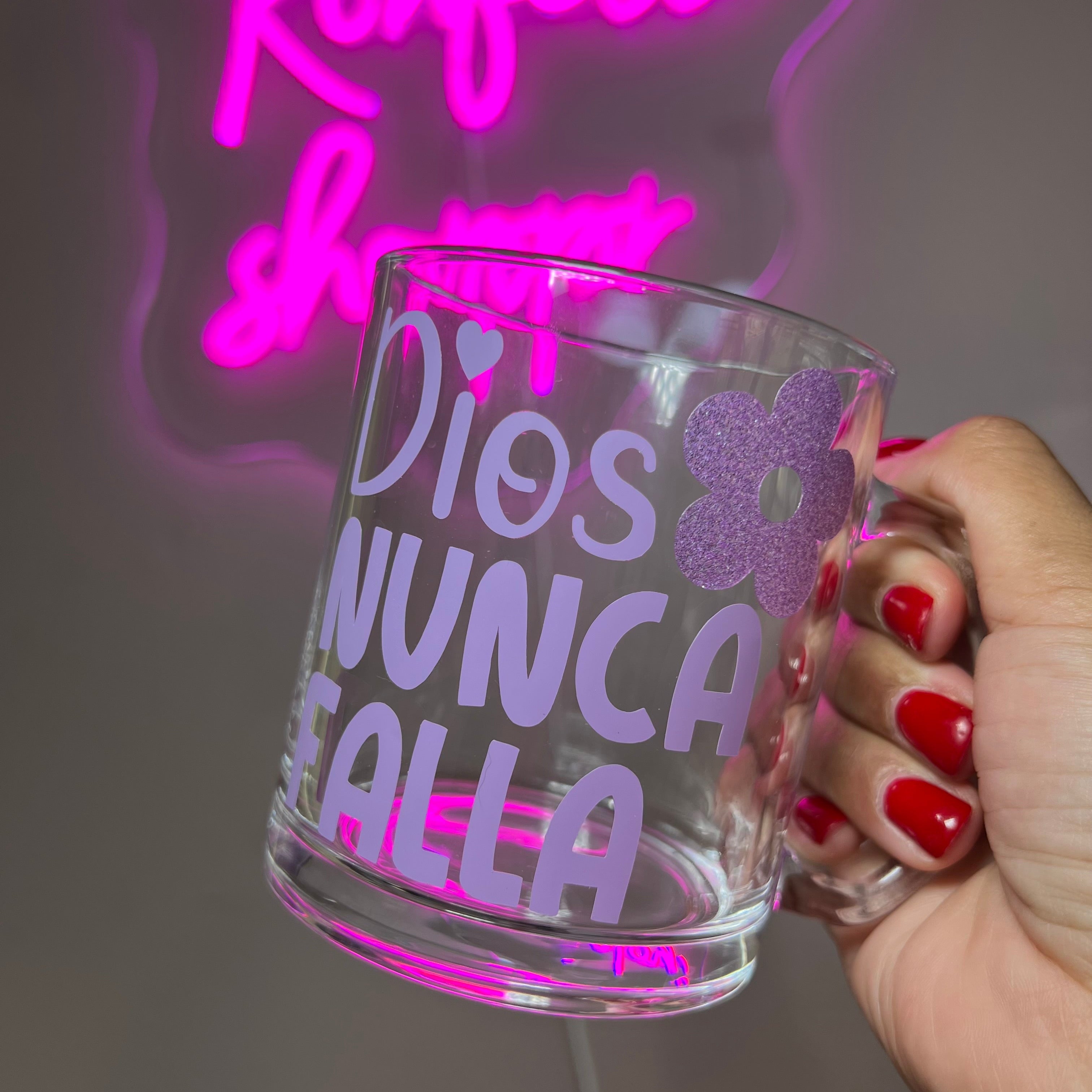 Dios Nunca Falla Mug