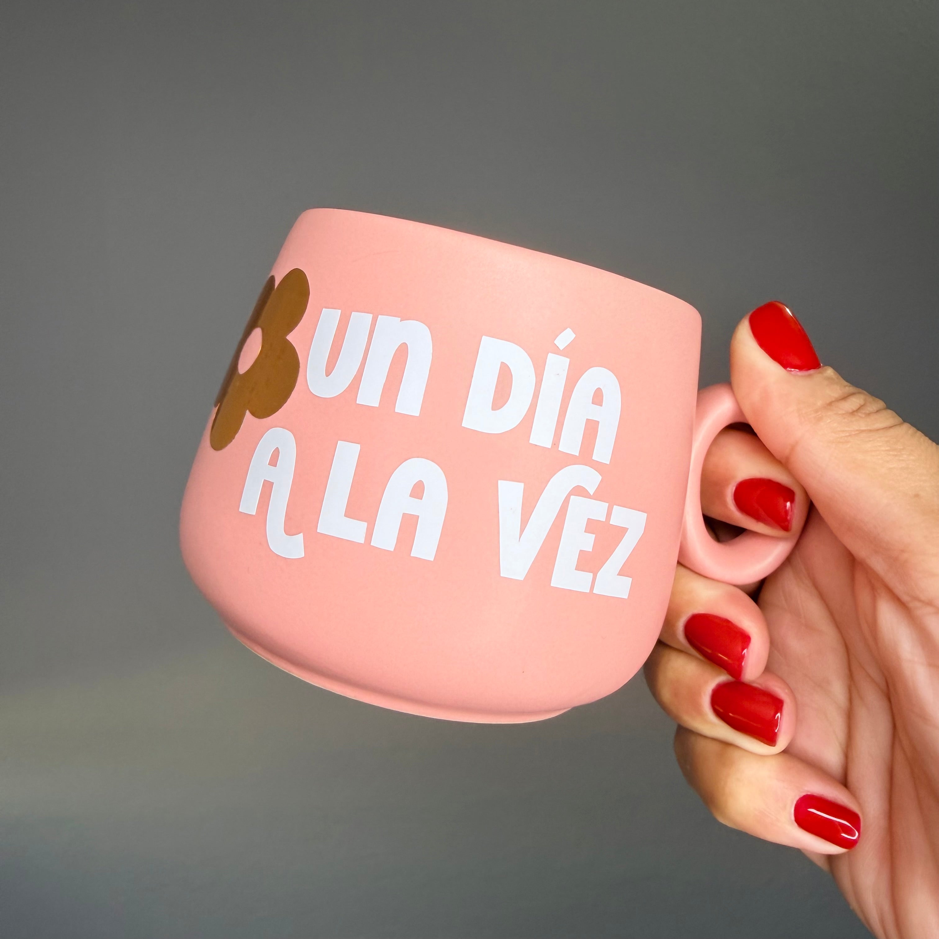 Un día a la vez Mug