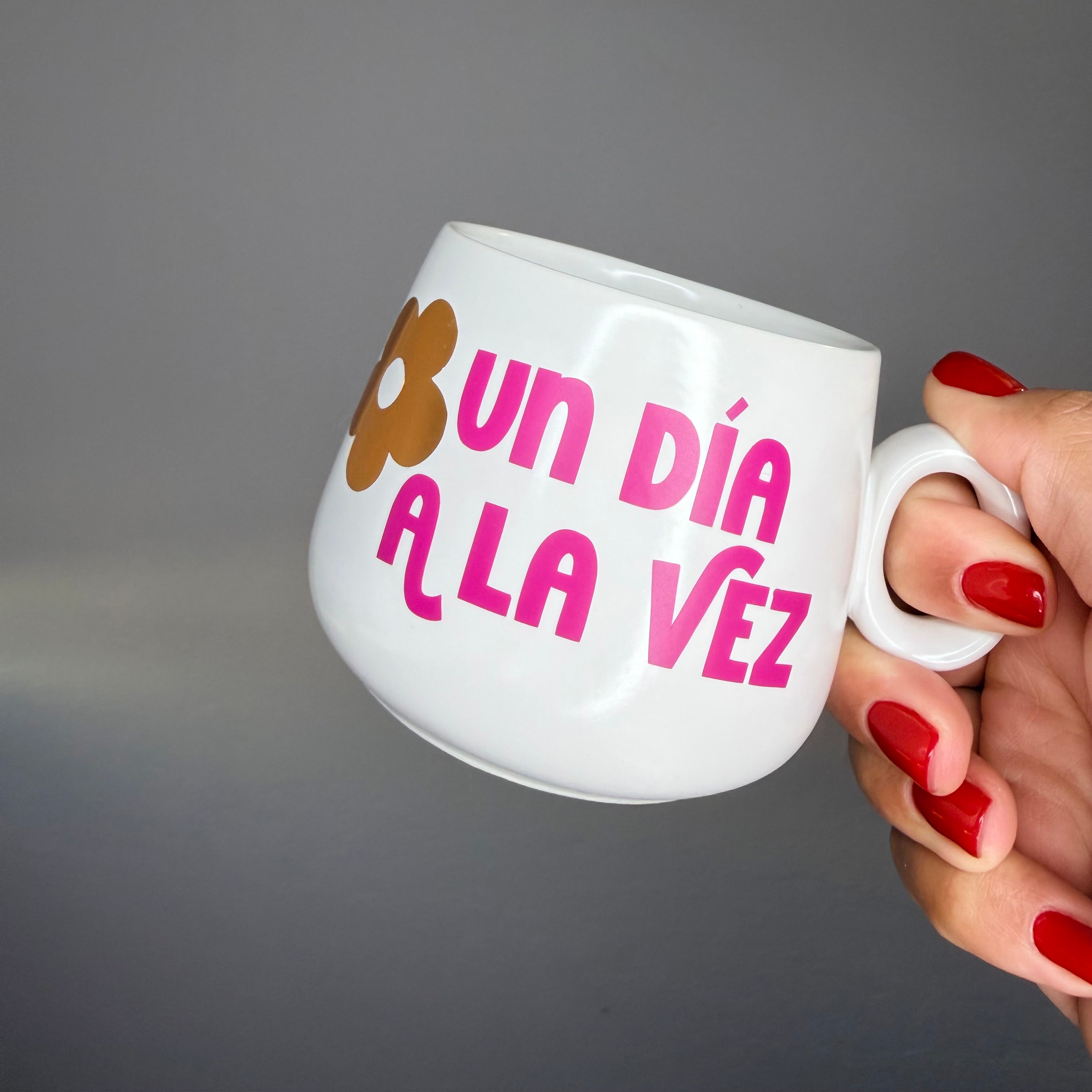 Un día a la vez Mug