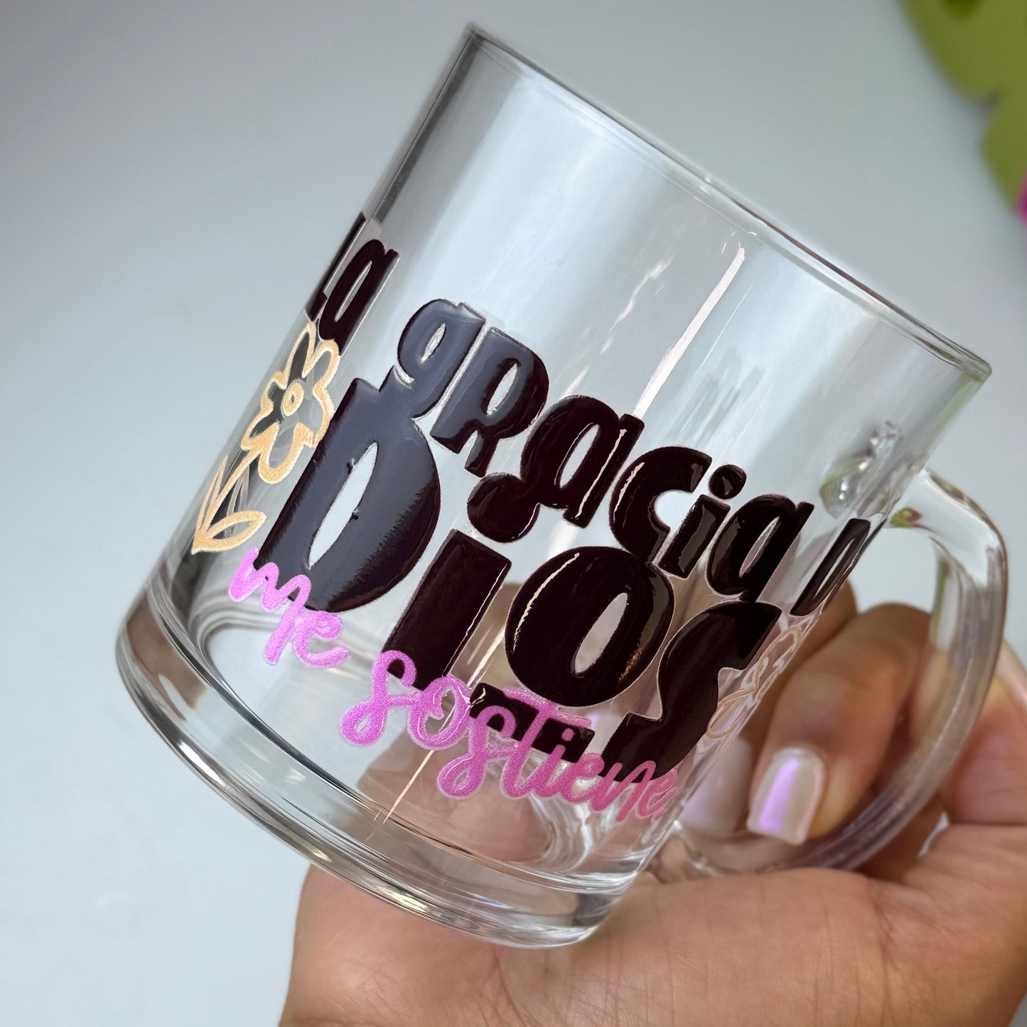 Taza de Cristal "La gracia de Dios me sostiene"